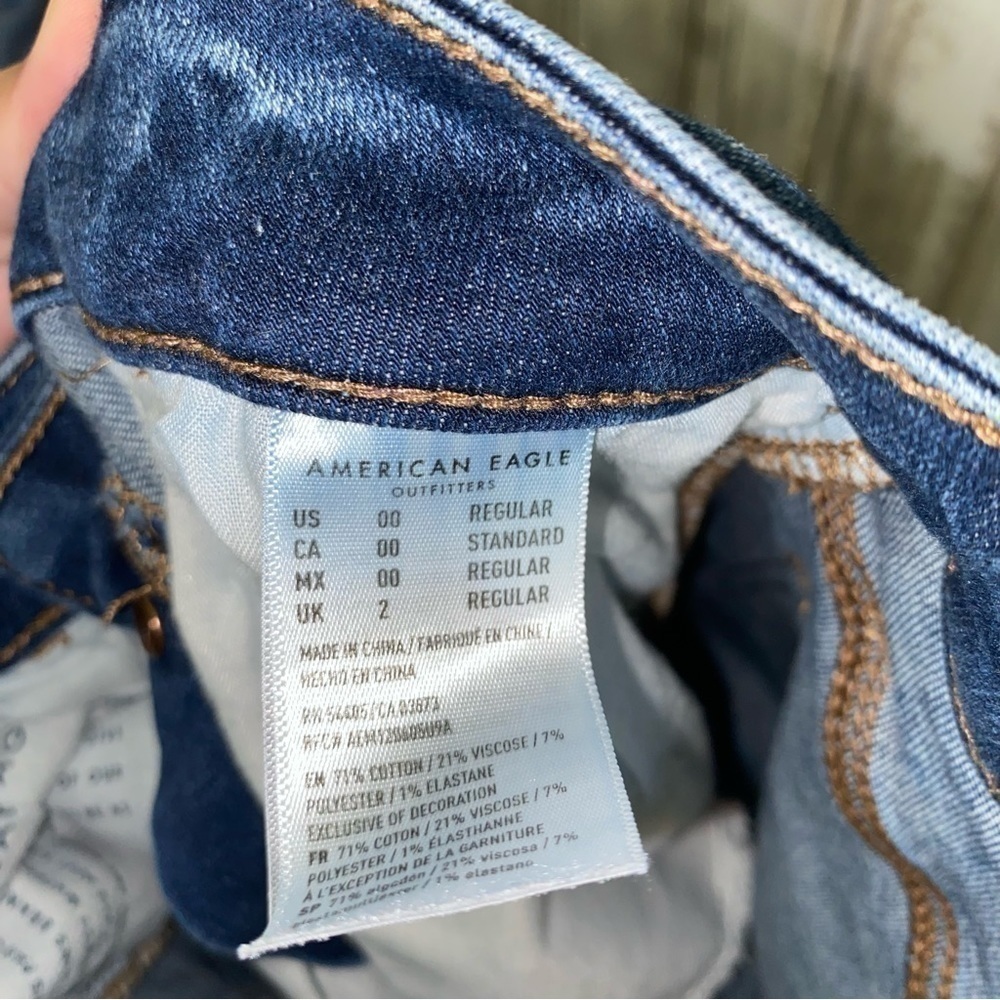 American Eagle Distressed High Rise Jegging Crop - Picture 8 of 8